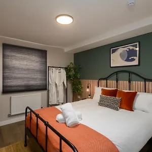 Guest house Benjamin By Koya Homes - 3 Double Bedroom Apartment, Centre, Free Parking